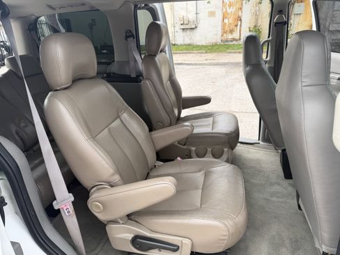 Used 2003 Chevrolet Venture Extended w/ Climate Package FWD image 5