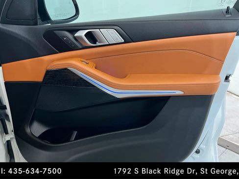 Used 2022 BMW X7 xDrive40i w/ M Sport Package AWD/4WD image 24