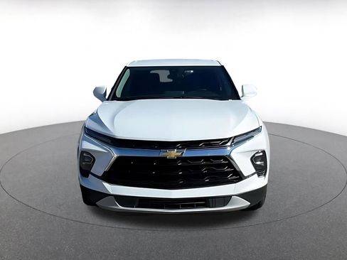 Used 2025 Chevrolet Blazer LT FWD image 4