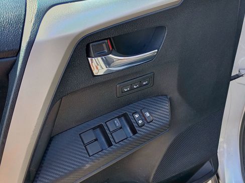 Used 2014 Toyota RAV4 Limited w/ Technology Package image 12