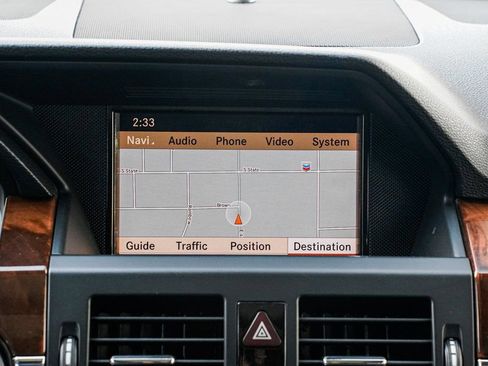 Used 2012 Mercedes-Benz GLK 350 4MATIC image 11