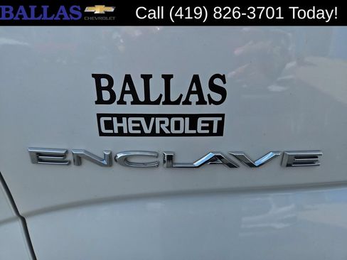Used 2022 Buick Enclave Essence w/ Sport Touring Edition FWD image 32