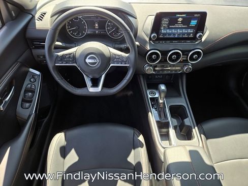 Used 2025 Nissan Sentra SR w/ SR Premium Package image 14