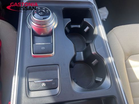 Used 2022 Ford Edge SE image 39