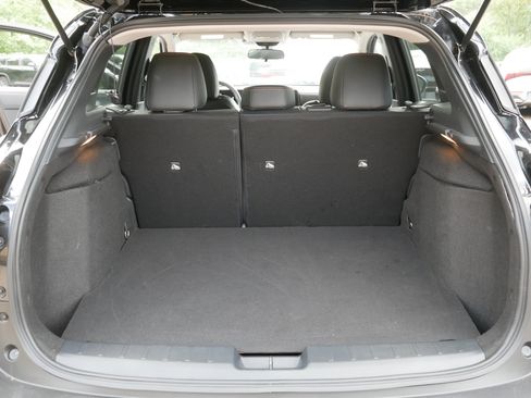 Certified 2025 Nissan Kicks SR AWD/4WD image 18