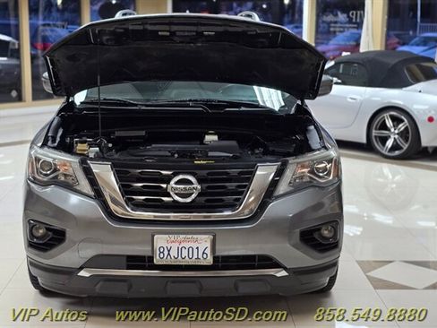 Used 2020 Nissan Pathfinder SV AWD/4WD image 10