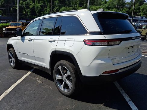 New 2026 Jeep Grand Cherokee Limited AWD/4WD image 4