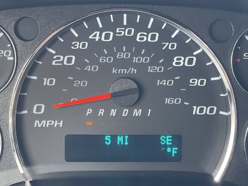New 2026 GMC Savana 3500 w/ Driver Convenience Package RWD image 12