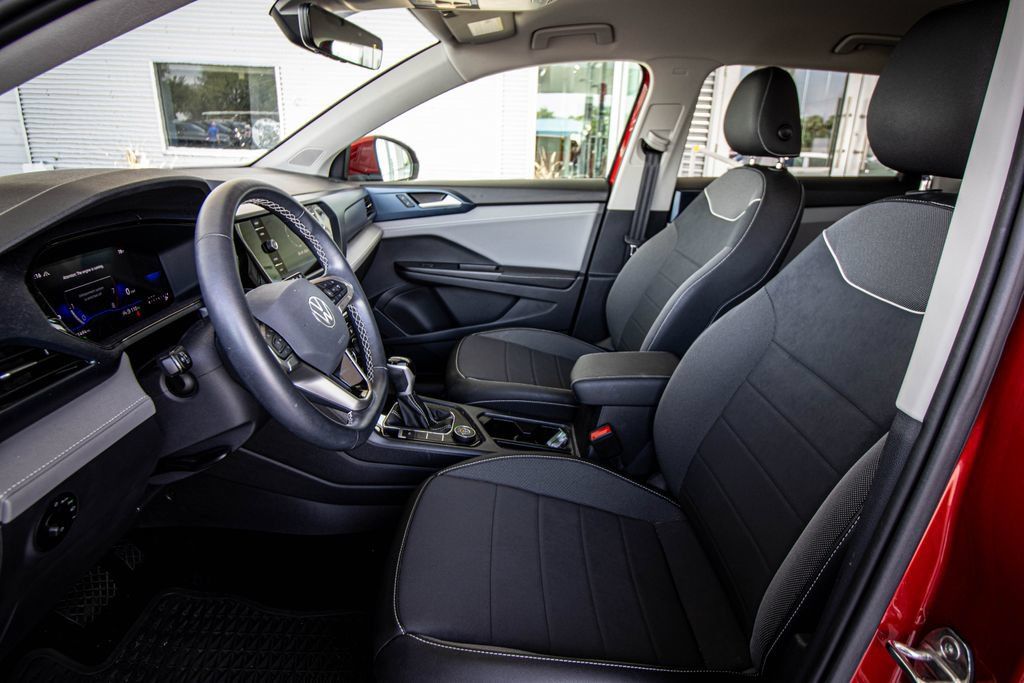 Certified 2024 Volkswagen Taos SE AWD/4WD image 22