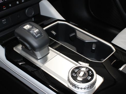 New 2025 Mitsubishi Outlander SEL image 29