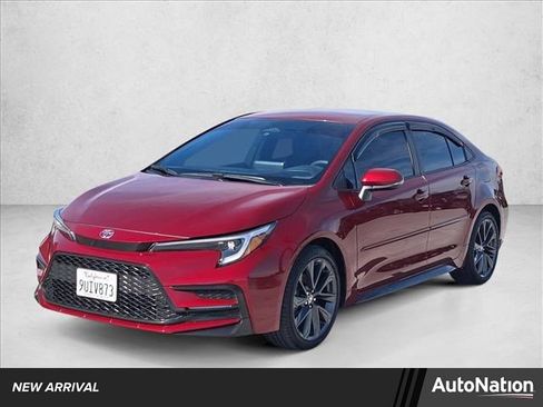 Certified 2025 Toyota Corolla SE image 1