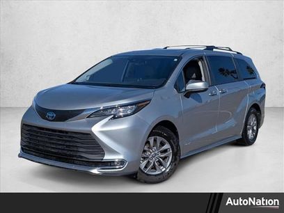 Used 2021 Toyota Sienna XLE