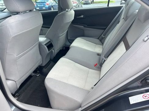 Used 2012 Toyota Camry LE FWD image 13