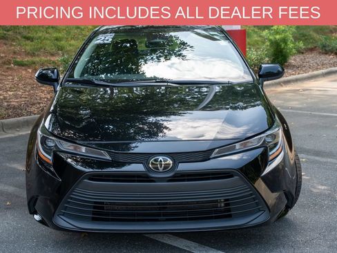 Certified 2025 Toyota Corolla LE FWD image 2