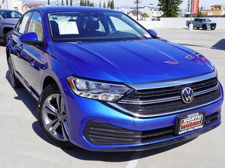 Used 2024 Volkswagen Jetta SE video 2