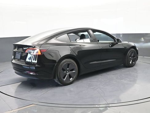 Used 2021 Tesla Model 3 Standard Range Plus image 6