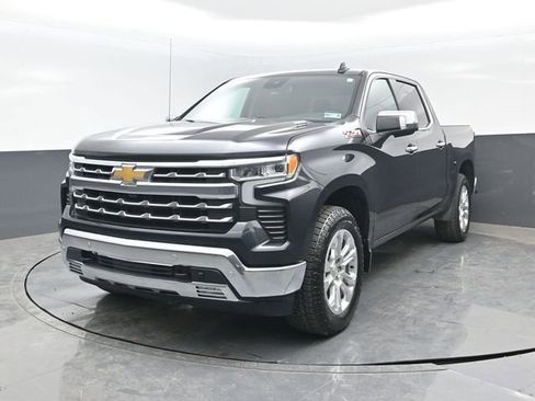 Used 2024 Chevrolet Silverado 1500 LTZ w/ Z71 Off-Road Package AWD/4WD image 19