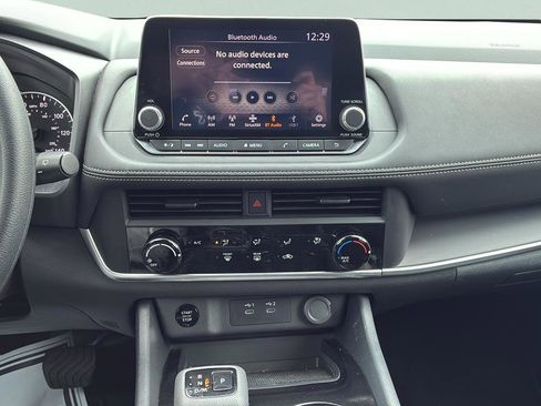 Certified 2025 Nissan Rogue S FWD image 23