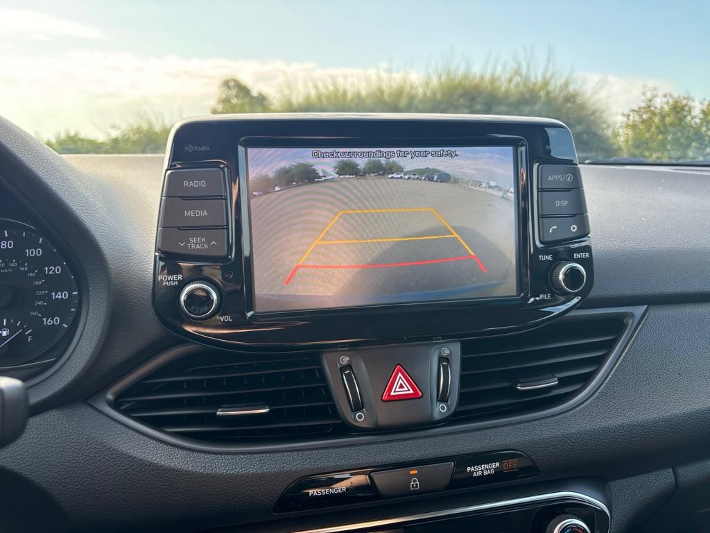 Used 2019 Hyundai Elantra GT FWD image 17