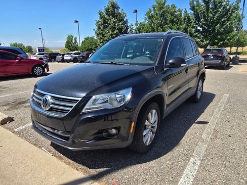 Used 2011 Volkswagen Tiguan SE AWD/4WD image 12