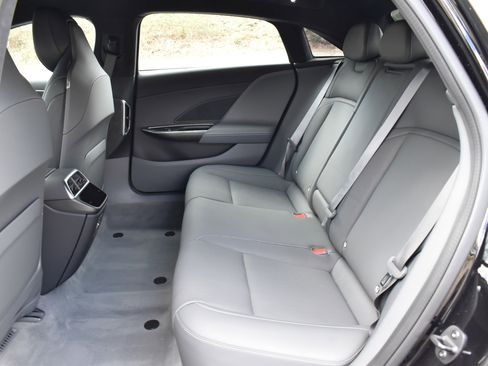 Used 2023 Lucid Air Pure AWD/4WD image 25