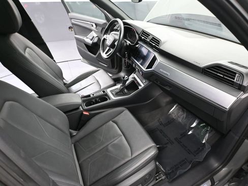 Used 2022 Audi Q3 2.0T Premium AWD/4WD image 47