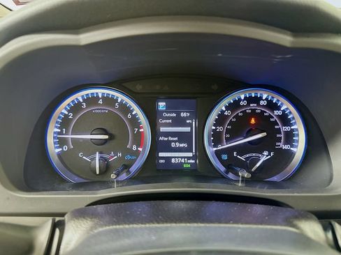 Used 2019 Toyota Highlander Limited AWD/4WD image 21