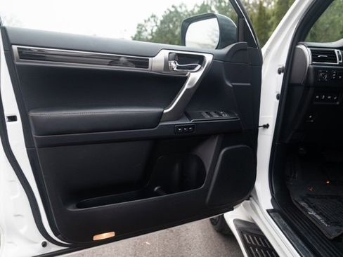 Used 2023 Lexus GX 460 Premium image 33