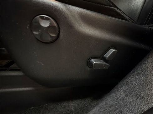 Used 2015 Jeep Grand Cherokee Limited image 12