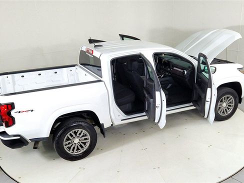 Used 2023 Chevrolet Colorado LT image 47