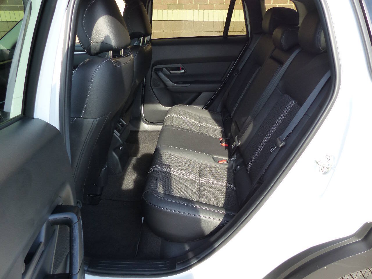 Used 2025 MAZDA CX-50 AWD 2.5 S w/ Weather Package image 37