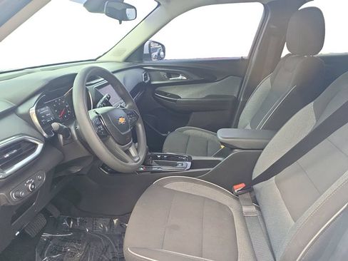 Used 2023 Chevrolet TrailBlazer LT FWD image 11