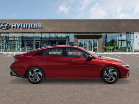 New 2026 Hyundai Elantra SEL Sport Premium FWD image 7