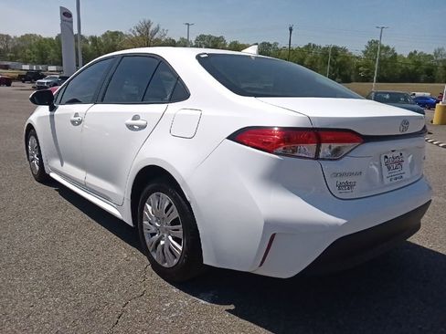 Used 2023 Toyota Corolla LE FWD image 5