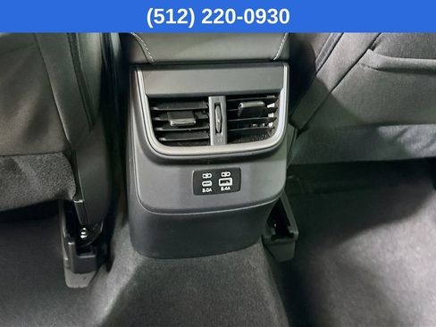 Used 2025 Subaru Outback Premium image 29