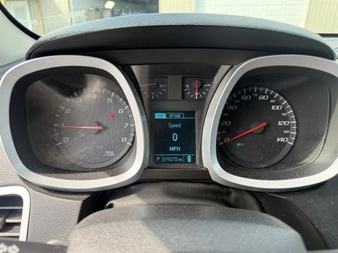 Used 2017 Chevrolet Equinox LT w/ Convenience Package FWD image 19