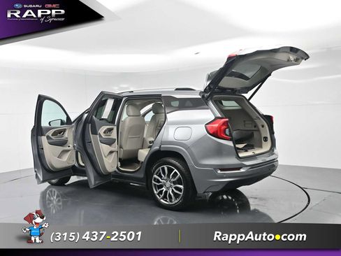 Used 2023 GMC Terrain Denali w/ Denali Premium Package AWD/4WD image 39