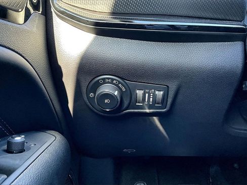 New 2026 Jeep Compass Latitude image 28