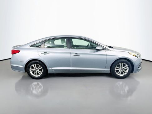 Used 2017 Hyundai Sonata SE FWD image 4