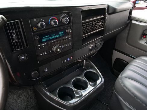 Used 2014 Chevrolet Express 1500 RWD image 14