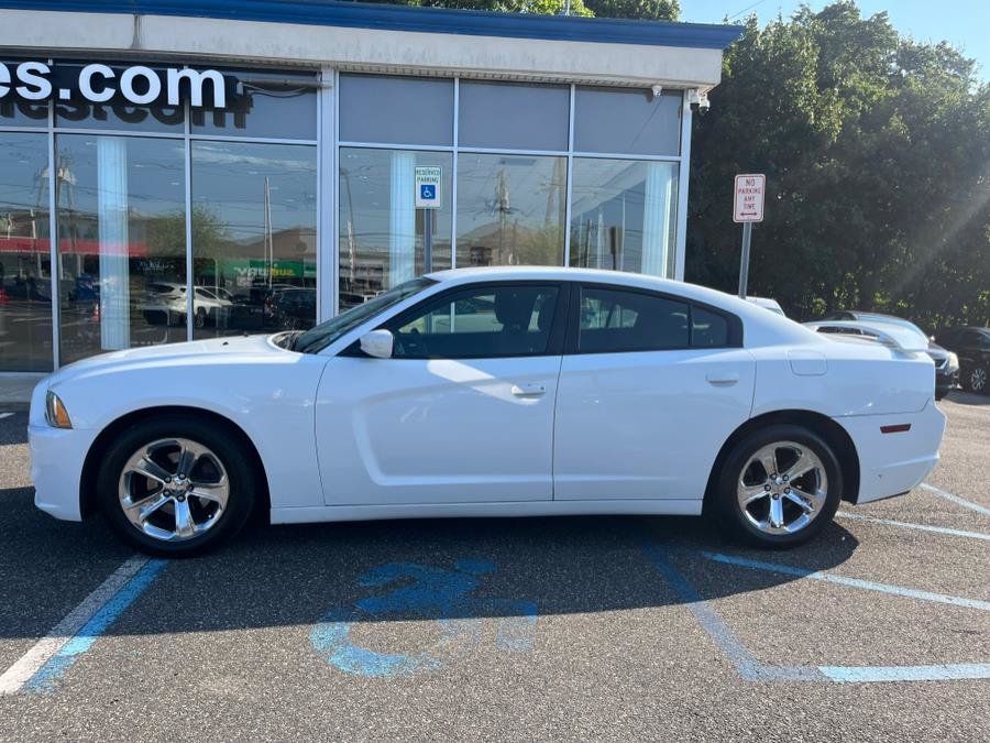 Used 2013 Dodge Charger SE w/ Sport Appearance Group RWD image 4