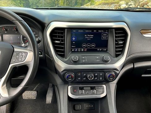 Used 2021 GMC Acadia SLE w/ Driver Convenience Package image 29