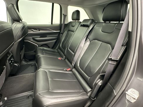 Used 2022 Jeep Grand Cherokee Limited w/ Trailer Tow Prep Group (B) image 14