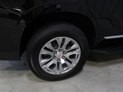 Used 2021 GMC Yukon Denali w/ Advanced Technology Package AWD/4WD image 27