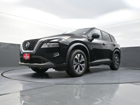 Used 2023 Nissan Rogue SV image 29