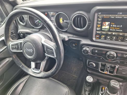 Used 2021 Jeep Wrangler Unlimited Sahara w/ Safety Group AWD/4WD image 31