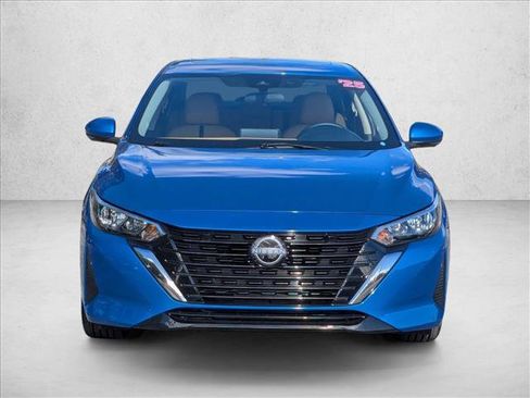 Certified 2025 Nissan Sentra SV w/ SV Premium Package image 2