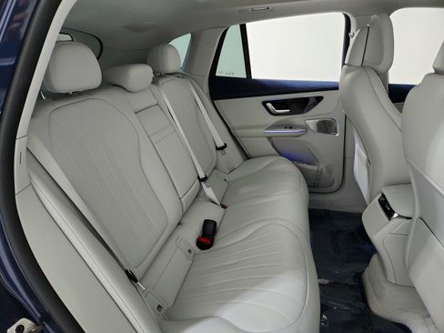 Certified 2023 Mercedes-Benz EQE 500 4MATIC SUV image 25