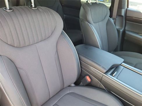 Used 2024 Hyundai Palisade Calligraphy image 25