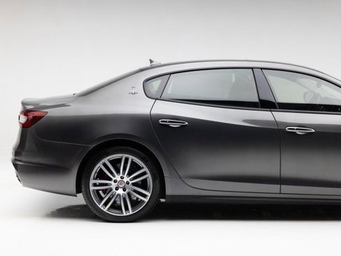 Used 2017 Maserati Quattroporte S GranSport Q4 image 25